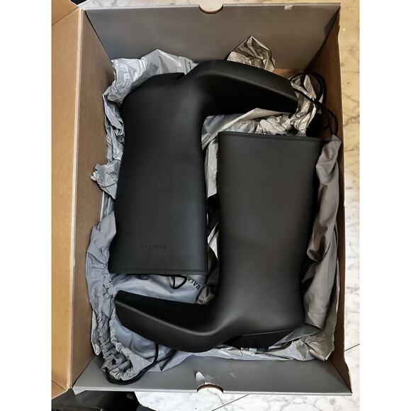 RARE Balenciaga Digger Boot